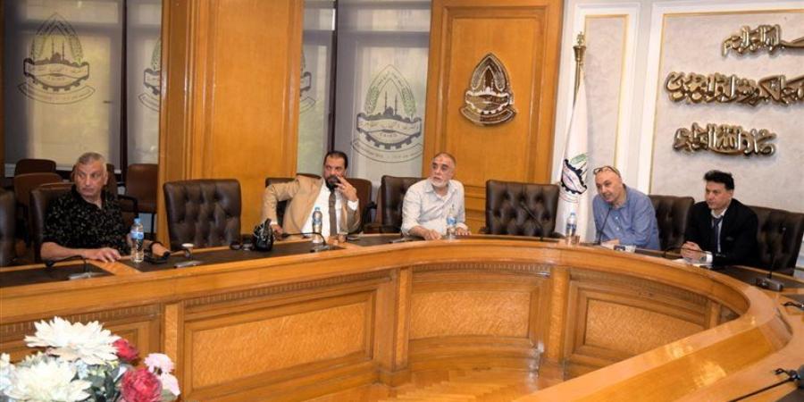 تبدأ من 10 وتتجاوز الـ 40%، لجنة الملابس الجاهزة بغرفة القاهرة تعلن تخفيضات الأوكازيون الصيفي - المدينة برس