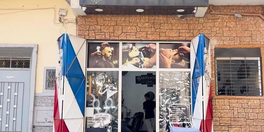 محلات متقاربة تقلق الحلاقين - بوابة المدينة برس