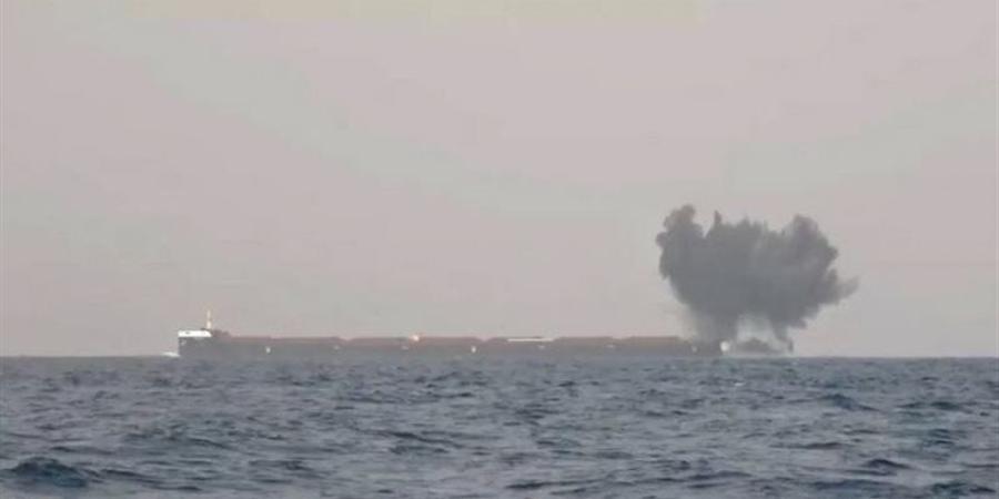 النقل اليمنية: الهجوم على سفينة هندية يعكس إصرار الحوثي زعزعة أمن الممرات البحرية الدولية - المدينة برس