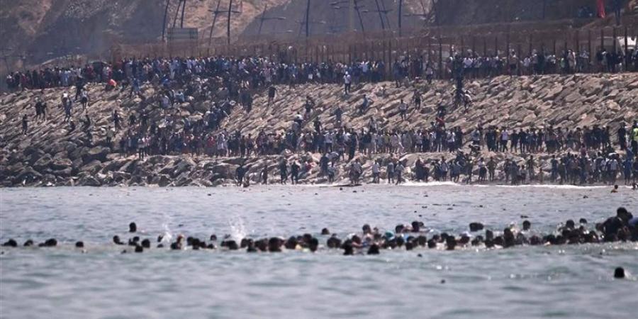 أزمة سبتة تتصاعد، إسبانيا تضغط على إيطاليا لرفع القيود الحدودية - المدينة برس