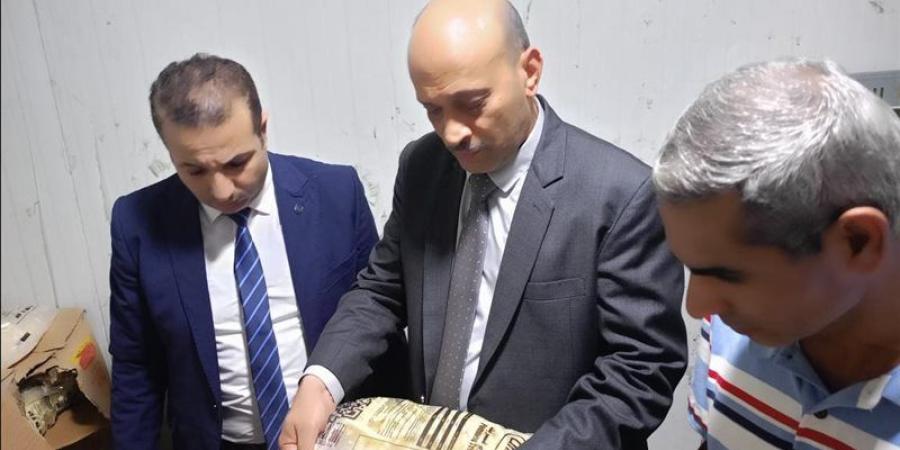 ضبط بطاطس فاسدة بمطعم شهير وسلع مجهولة المصدر في الغربية (صور) - المدينة برس