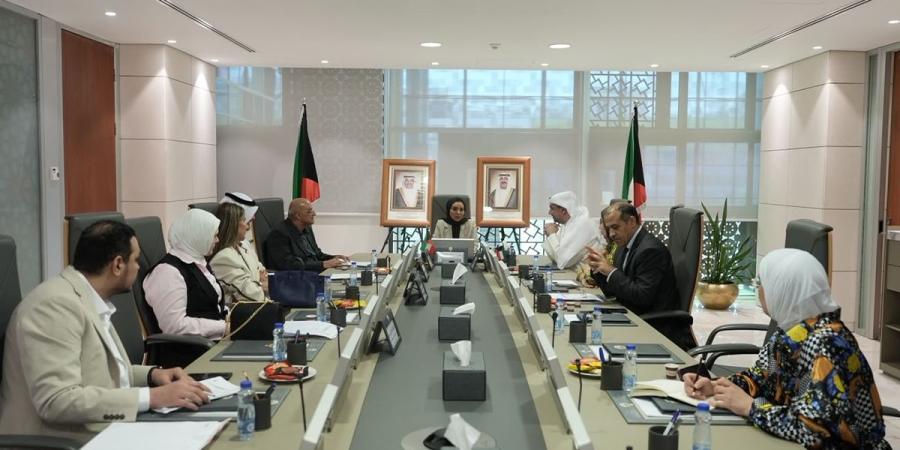 الحويلة تبحث مع مسؤولين من جامعة الخليج التصور الأولي لمنصة رقمية لقطاع التعاون - بوابة المدينة برس
