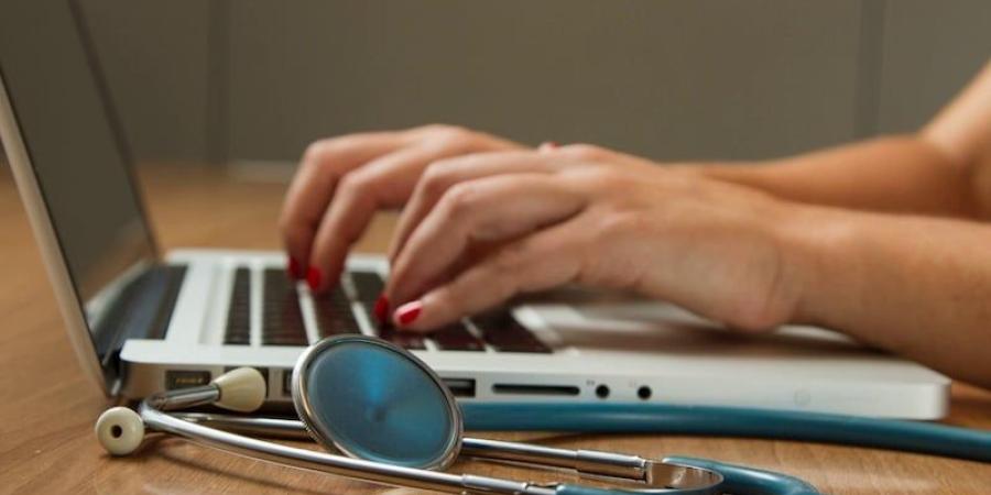 إطلاق منصة رقمية جديدة لهيئة الأطباء - بوابة المدينة برس