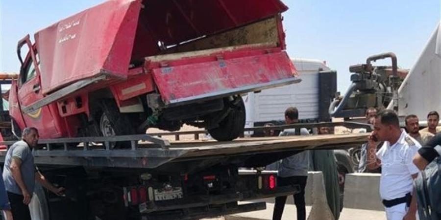 النيابة تصرح بدفن جثامين ضحايا انقلاب سيارة عمال بالصف وتستعجل التقرير المروري - المدينة برس
