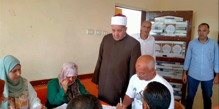 رئيس أزهر القليوبية يتابع أعمال تصحيح امتحانات الدور الثاني للشهادة الابتدائية - المدينة برس