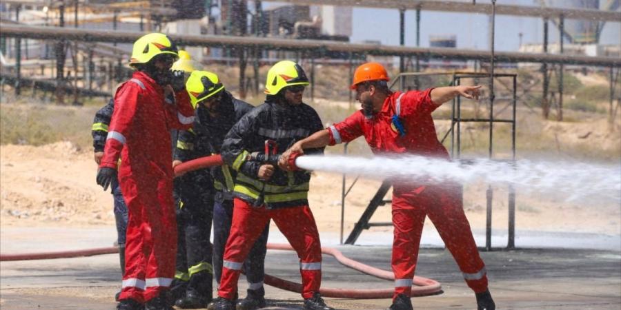 السيطرة على تسرب ناجم عن اصطدام مسيّرة بخزان في مصفاة الزاوية الليبية - بوابة المدينة برس