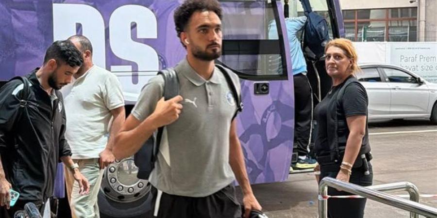 موكوينا يلقي محاضرة بالفيديو على لاعبي بيراميدز قبل مواجهة ريزا سبور(صور) - المدينة برس