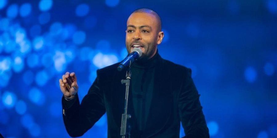 تامر عاشور يفاجئ جمهور قرطاج بأغنية لفضل شاكر (فيديو) - المدينة برس