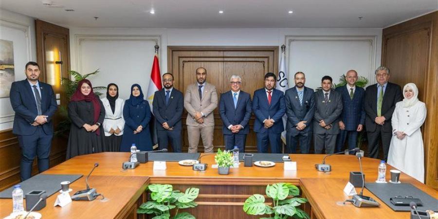 رئيس اقتصادية قناة السويس يستقبل وفدا عُمانيا لبحث فرص التعاون والاستثمار - المدينة برس