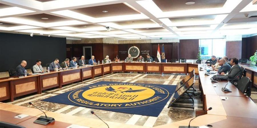 عزام: تطوير المنظومة الضريبية المرتبطة بسوق رأس المال وتعزيز الثقة بين الإدارة ومجتمع الأعمال - المدينة برس