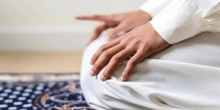 اختلف فيها العلماء، الإفتاء تكشف كيفية تحريك الأصبع في التشهد - المدينة برس
