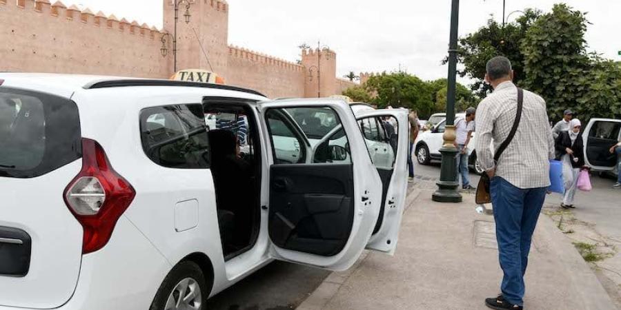 طوابير "سيارات الأجرة الكبيرة" تخنق الرباط وتنعش النقل السري بالصيف - بوابة المدينة برس