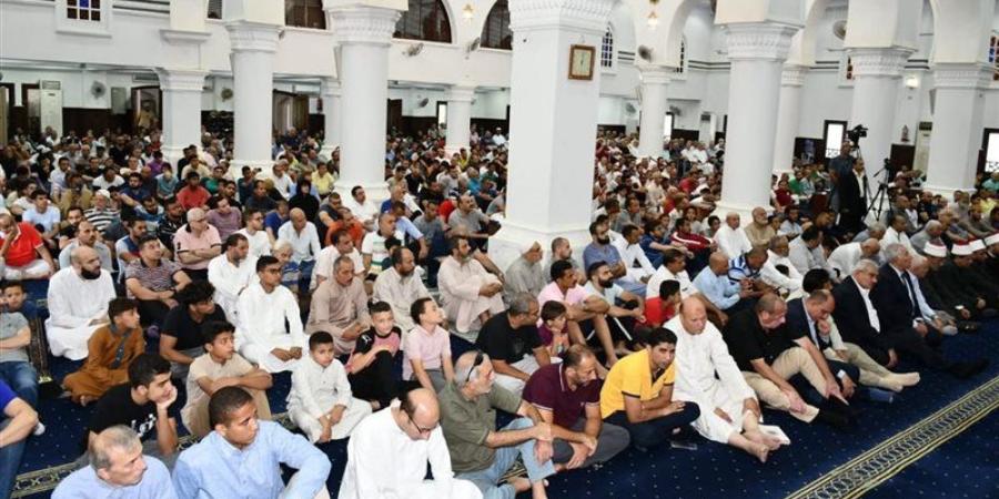 موضوع خطبة الجمعة، مساجد مصر تتحدث عن "إحسان المحتاجين بين صدق العبودية وجمال السلوك" - المدينة برس