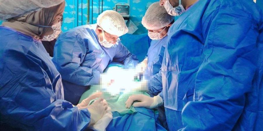 دخلت لإزالة كيس دهني وخرجت جثة، وفاة ربة منزل بعد عملية جراحية وشقيقها يتهم إدارة المستشفى بالإهمال - المدينة برس