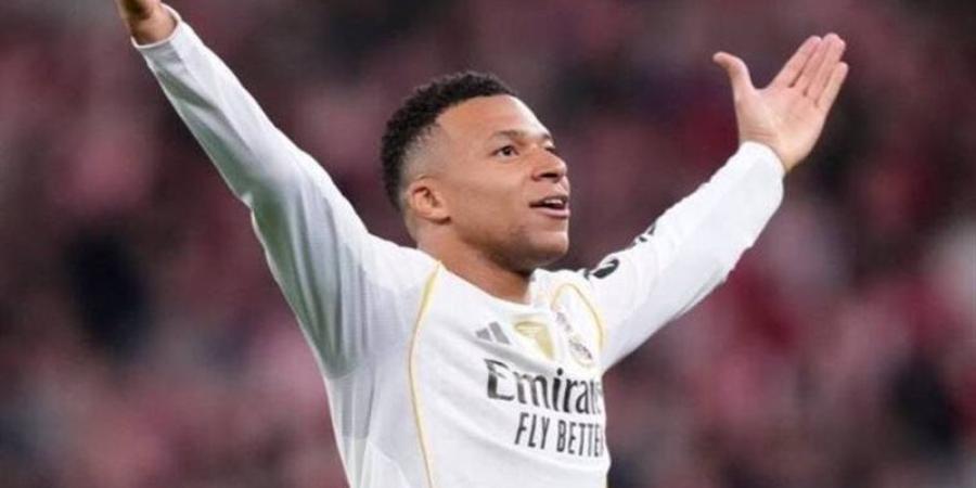 ريال مدريد يتقدم على شالكة 2-0 في الشوط الأول - المدينة برس