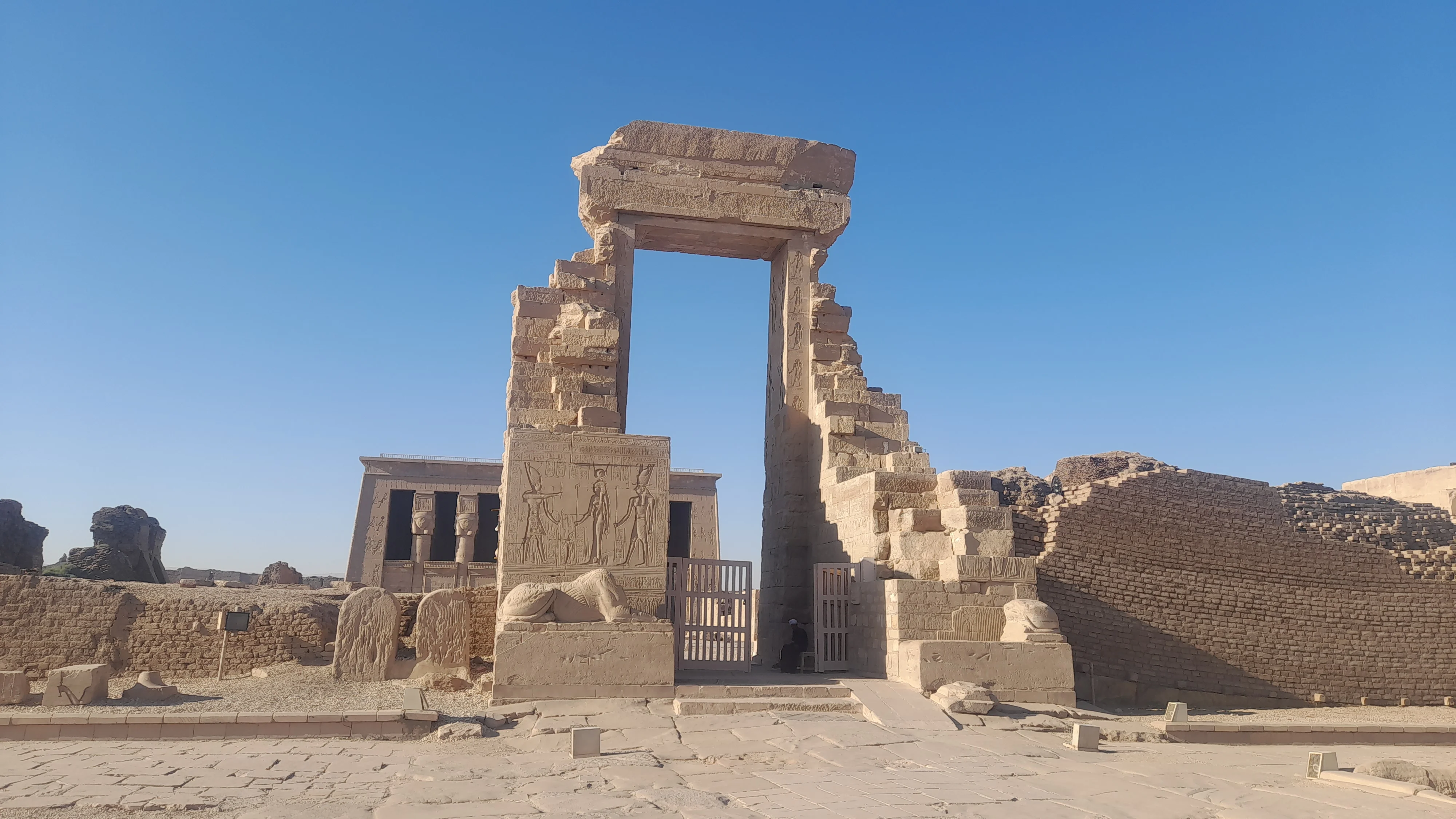 معبد دندرة