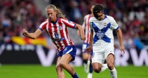 أتلتيكو مدريد يقلص الفارق مع برشلونة بالفوز على ديبورتيفو قبل الكلاسيكو