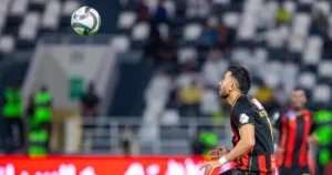 الرياض يتقدم على التعاون بنتيجة 1-0 في الشوط الأول لرفقاء تريزيجيه