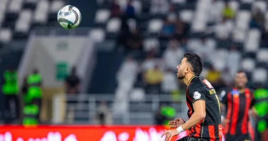الرياض يتقدم على التعاون بنتيجة 1-0 في الشوط الأول لرفقاء تريزيجيه