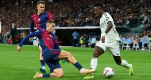 برشلونة ينتظر إنجازاً غير مسبوق أمام ريال مدريد بالدوري الإسباني